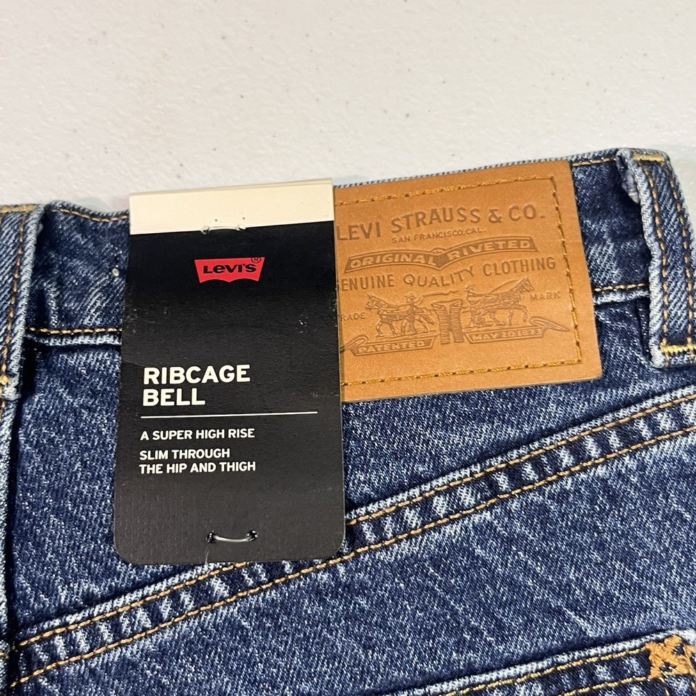 NWT Women's LEVI'S PREMIUM Jeans Size 25 X 32 RIBCAGE BELL Large Flare - Picture 11 of 14